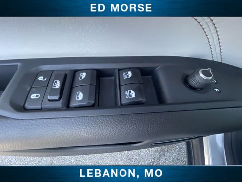 Used 2025 Jeep Compass Limited AWD/4WD image 21