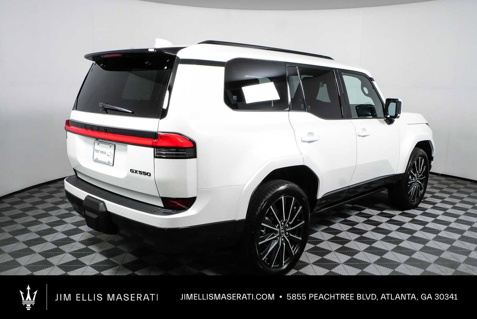 Used 2025 Lexus GX 550 w/ Accessory Package (2T) AWD/4WD image 31