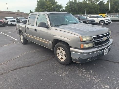 Used 2006 Chevrolet Silverado 1500 LT w/ Light Duty Power Package image 2
