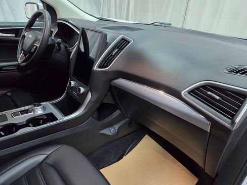 Used 2021 Ford Edge SEL image 18