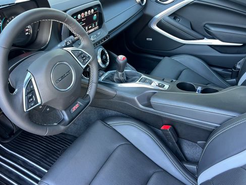 Used 2018 Chevrolet Camaro SS RWD image 11