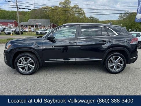 Used 2024 Volkswagen Atlas Cross Sport SEL R-Line AWD/4WD image 8