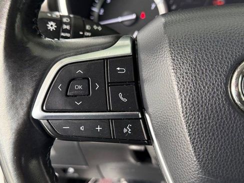 Certified 2020 Toyota Highlander XLE image 29