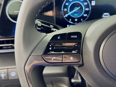 New 2025 Hyundai Elantra SEL FWD image 15