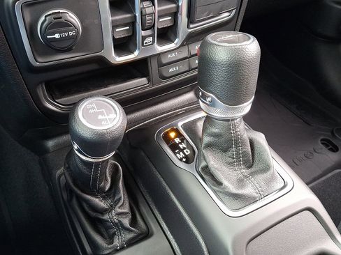 New 2026 Jeep Gladiator Sport image 14