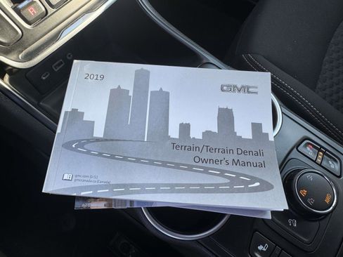 Used 2019 GMC Terrain SLE w/ Driver Convenience Package image 38