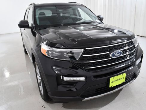 Used 2023 Ford Explorer XLT w/ Equipment Group 202A image 4
