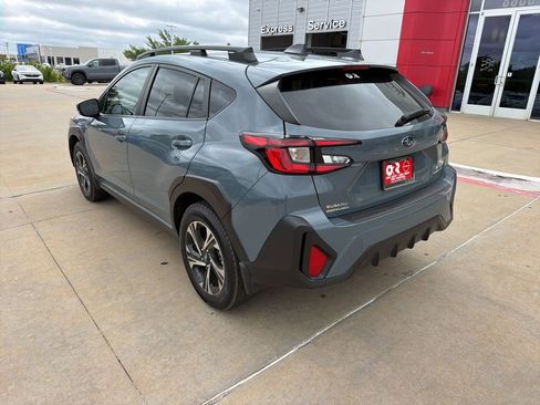 Used 2024 Subaru Crosstrek 2.0i Premium AWD/4WD image 3