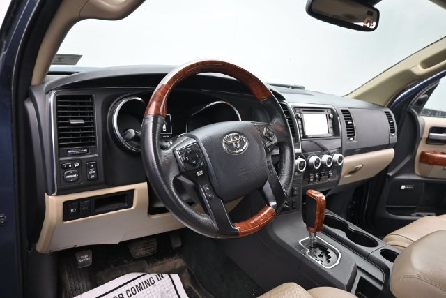 Used 2018 Toyota Sequoia Platinum AWD/4WD image 19