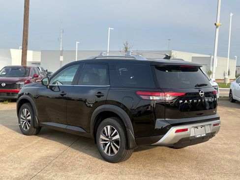 New 2025 Nissan Pathfinder SL image 7