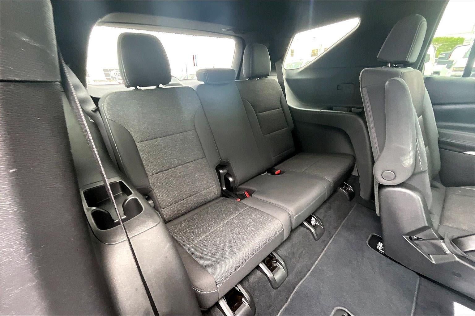 Used 2025 Chevrolet Traverse LT w/ Driver Confidence Package FWD image 24