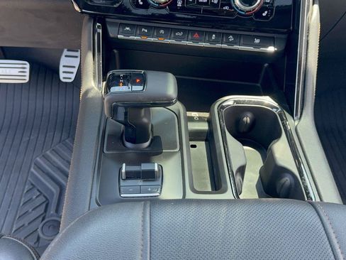 Used 2023 GMC Sierra 1500 AT4 w/ AT4 Premium Package AWD/4WD image 30