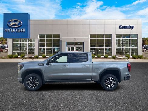 Used 2024 GMC Sierra 1500 AT4 w/ Technology Package image 7