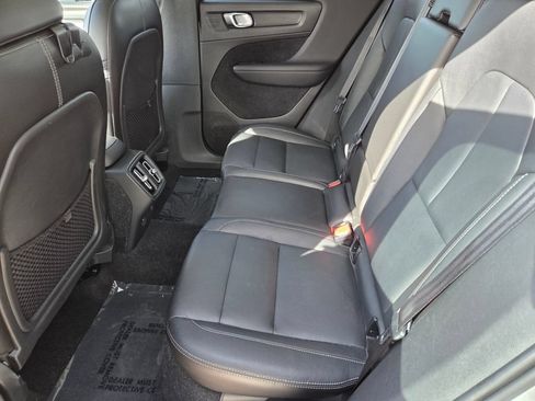 Used 2019 Volvo XC40 T5 Momentum AWD/4WD image 15