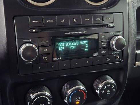 Used 2017 Jeep Patriot 75th Anniversary w/ Power Value Group image 19