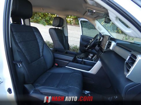 Used 2024 Toyota Tundra Limited AWD/4WD image 29
