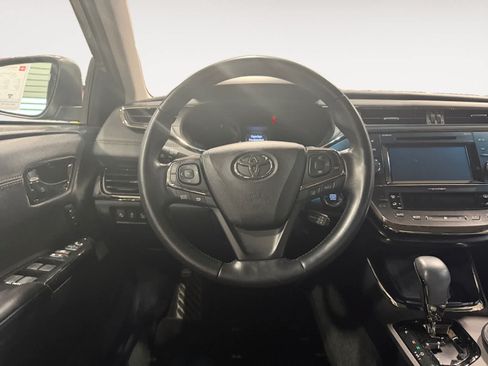 Used 2017 Toyota Avalon Touring w/ All Weather Liner Package FWD image 13