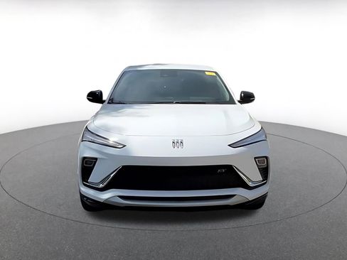 Used 2025 Buick Envista Sport Touring image 5