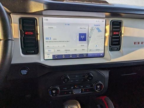 Used 2024 Ford Bronco Heritage Edition image 10