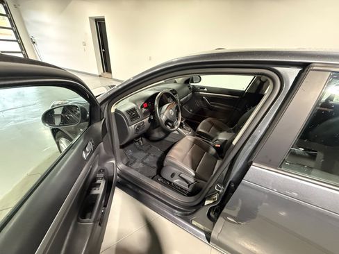 Used 2008 Volkswagen Jetta Wolfsburg Edition FWD image 11
