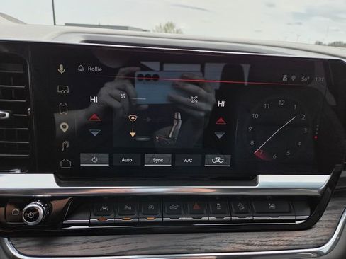 Used 2023 GMC Sierra 1500 SLT w/ SLT Premium Plus Package AWD/4WD image 26