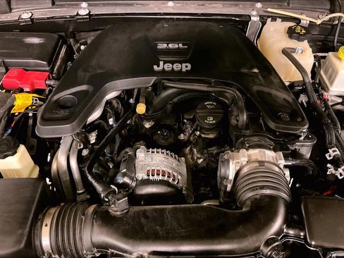 Used 2021 Jeep Gladiator Overland w/ Popular Equipment Package image 29