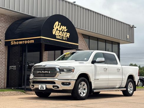 Used 2019 RAM 1500 Laramie AWD/4WD image 1