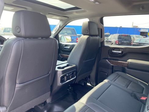 Used 2021 GMC Sierra 1500 Denali w/ Technology Package AWD/4WD image 17