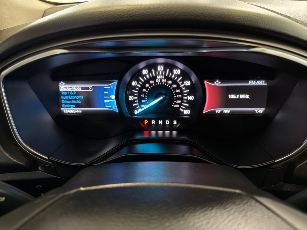 Used 2020 Ford Fusion SE AWD/4WD image 20