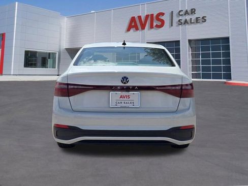 Used 2025 Volkswagen Jetta Sport FWD image 9