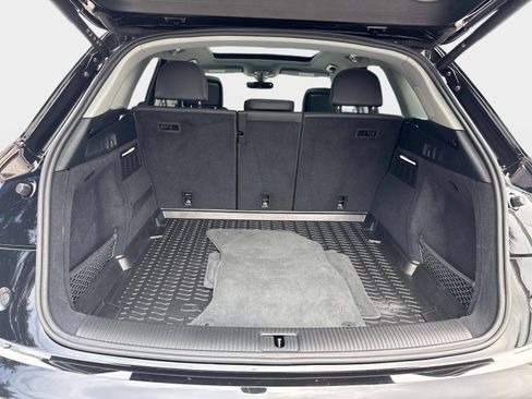 Certified 2025 Audi Q5 Prestige w/ Prestige Package AWD/4WD image 9