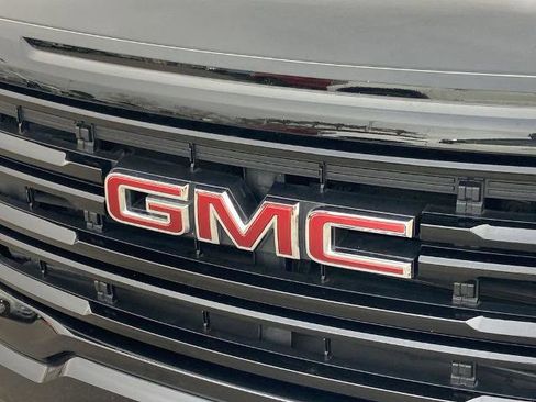 Used 2022 GMC Acadia SLE w/ Driver Convenience Package image 26