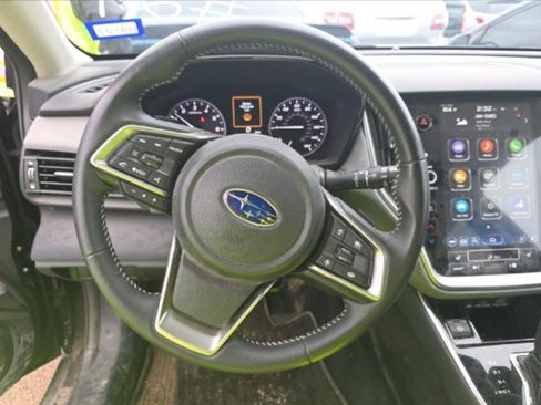 Used 2025 Subaru Outback Premium AWD/4WD image 6