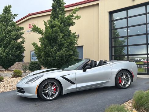 Used 2016 Chevrolet Corvette Stingray Convertible w/ 3LT Preferred Equipment Group RWD image 11