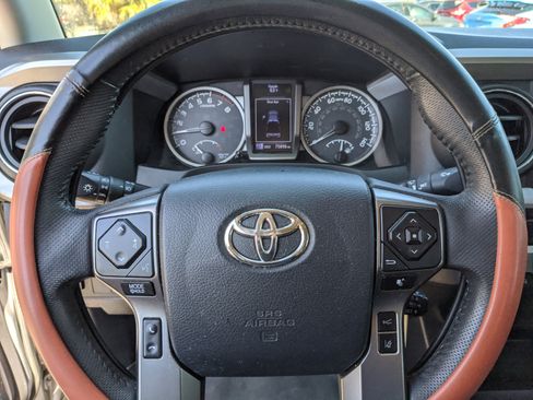 Used 2019 Toyota Tacoma SR5 image 29