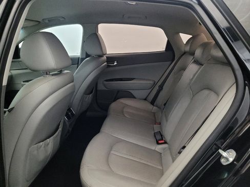 Used 2017 Kia Optima EX FWD image 18