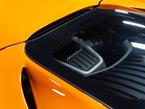 Used 2015 McLaren 650S Spider RWD image 86