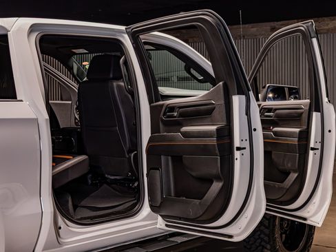 Used 2023 GMC Sierra 1500 AT4 w/ Technology Package image 33