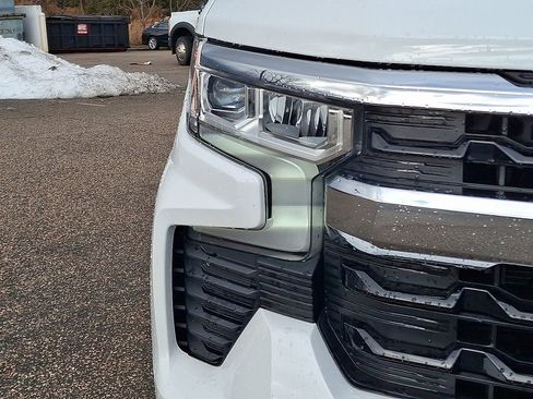 Used 2023 Chevrolet Silverado 1500 LT image 13