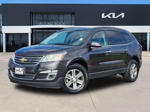 Used 2017 Chevrolet Traverse LT image 1