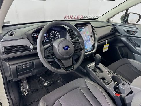 Used 2025 Subaru Crosstrek 2.0i Premium image 9