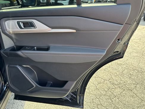 New 2026 Ford Explorer Active image 16