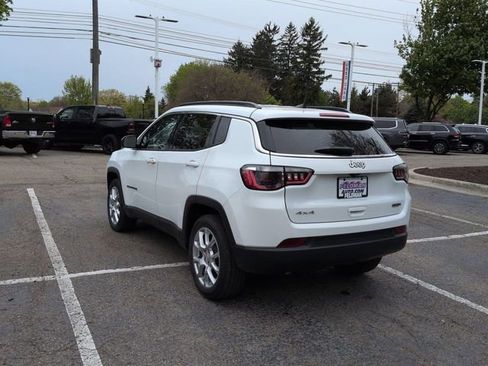 Used 2024 Jeep Compass Latitude AWD/4WD image 5