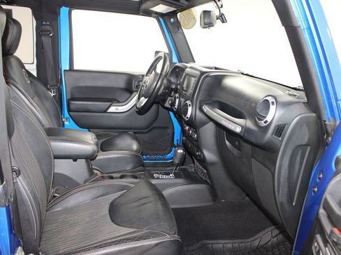 Used 2015 Jeep Wrangler Sport AWD/4WD image 25