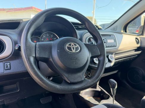 Used 2013 Toyota Yaris L FWD image 11
