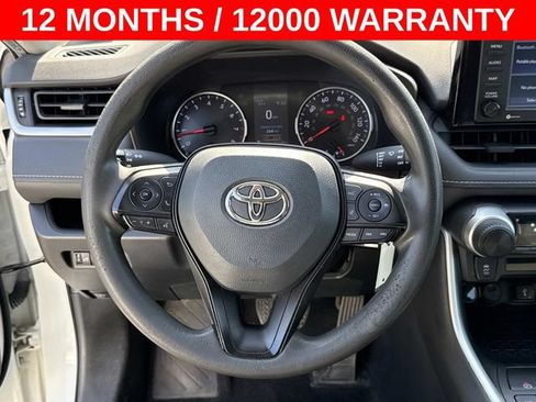 Used 2022 Toyota RAV4 LE AWD/4WD image 15