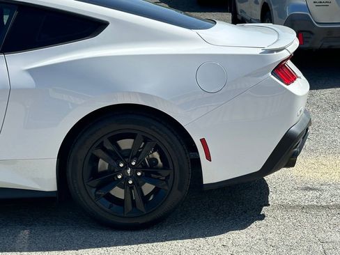 Used 2024 Ford Mustang GT RWD image 31