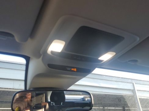 Used 2023 Honda HR-V LX image 12