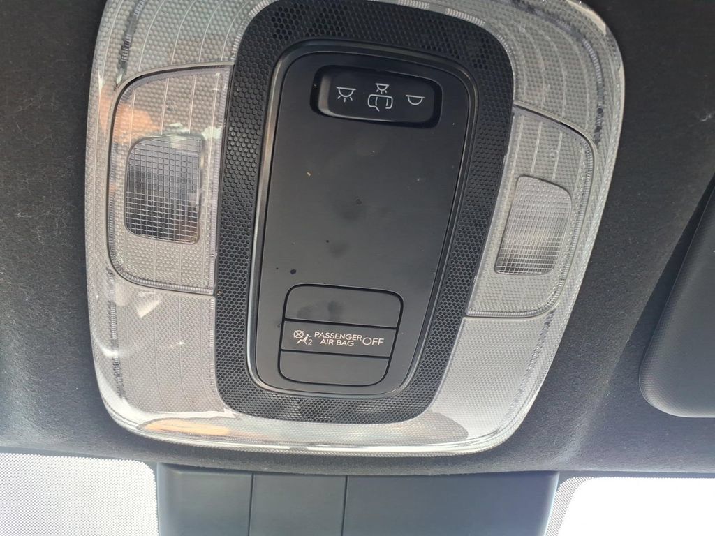 Certified 2025 Hyundai Elantra Sport FWD image 25