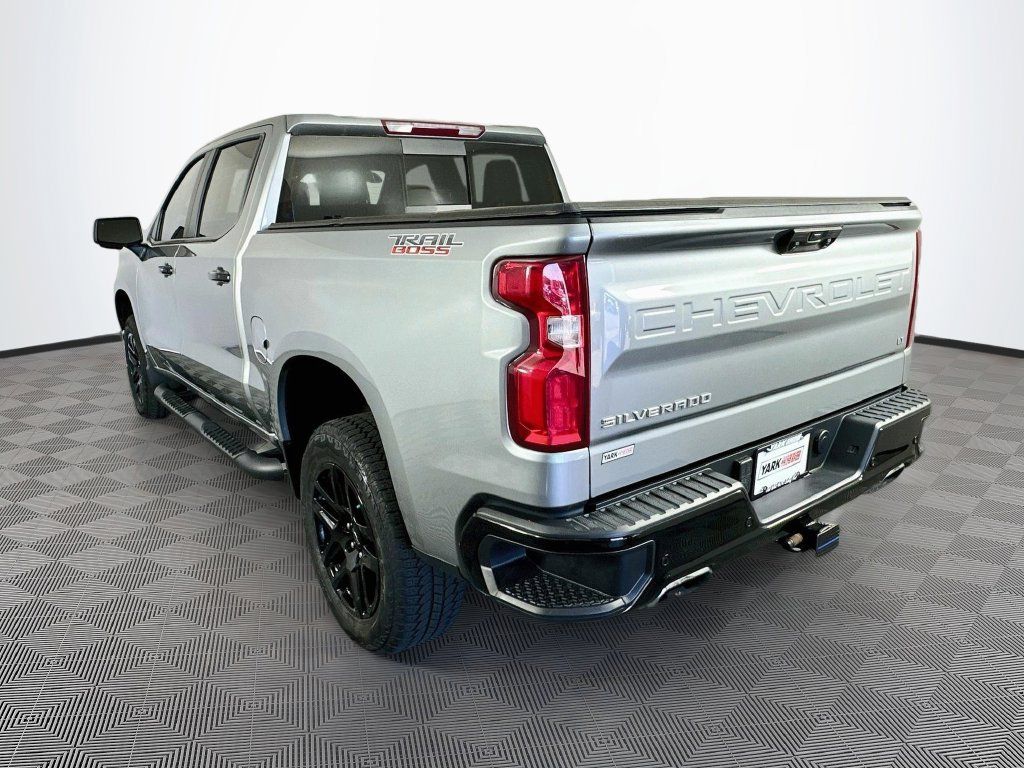 Used 2024 Chevrolet Silverado 1500 LT Trail Boss AWD/4WD image 7
